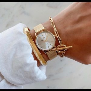 Brand New MVMT Avenue 28mm Gold Women’s Watch. Simple, beautiful & lightweight!